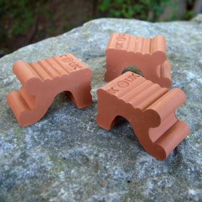 feet pot terracotta traditional garden