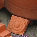 Picture of Large Tudor Rose Pot Feet