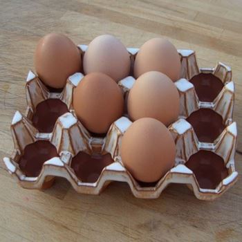 Picture of Pottery Egg Racks | 12 Eggs - Oatmeal glaze