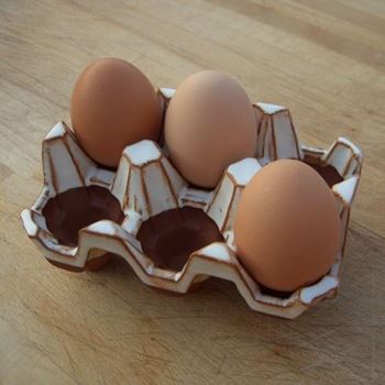 Picture of Pottery Egg Rack | 6 Eggs - Oatmeal Glaze
