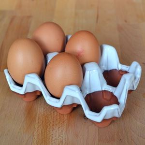 Picture of Ceramic Egg Holder | 6 Eggs - White Glaze