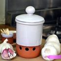 Picture of Garlic Pot with White Glaze - Holes in line